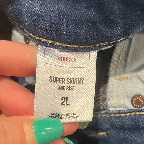 Express Super Skinny Jeans Mid Rise Whisker Distressed Stretch Medium Wash 2L - Picture 8 of 13